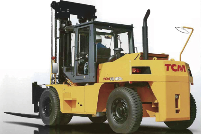 10tフォークリフト作業員