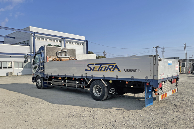 中型平ボディ車ドライバー